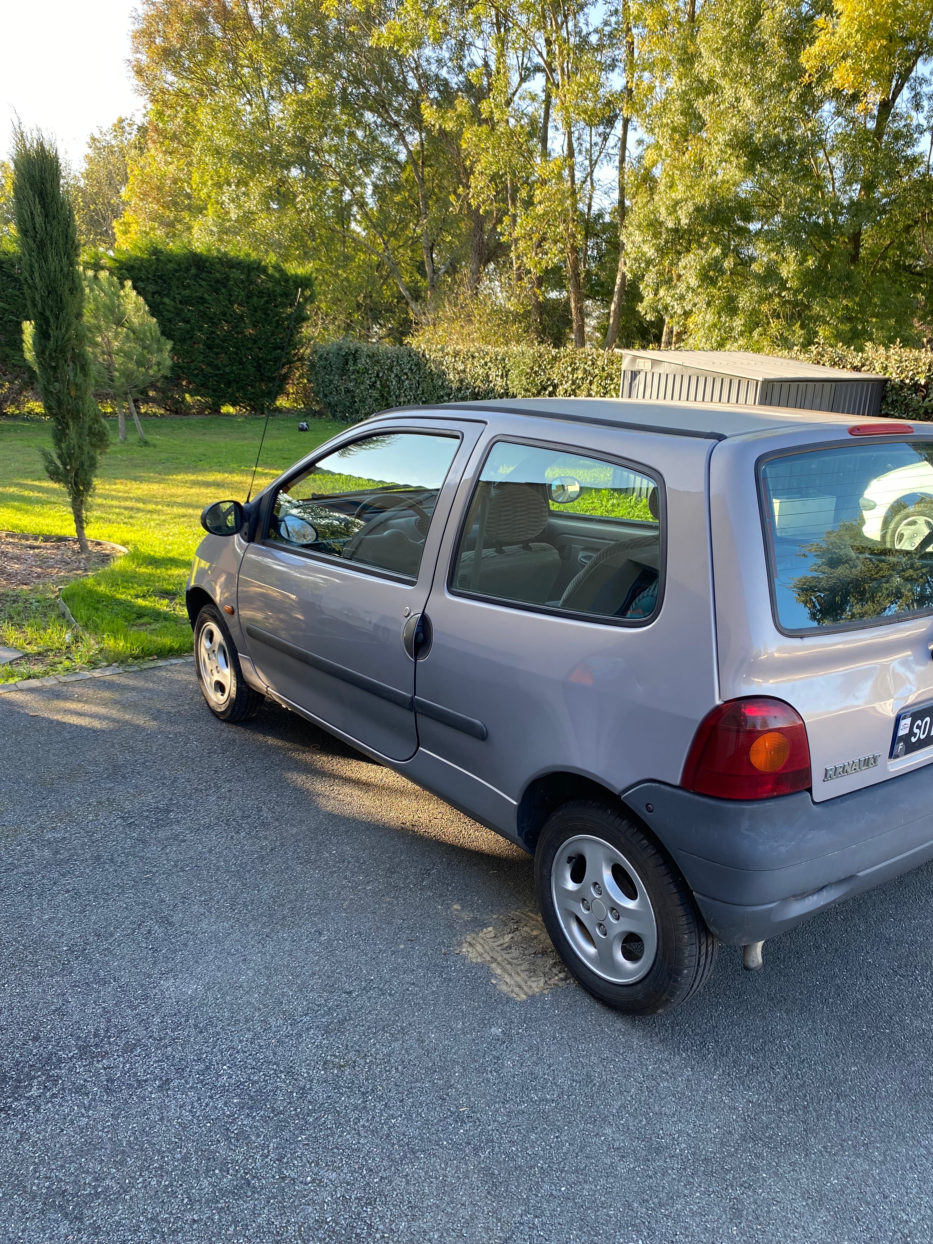 RENAULT TWINGO