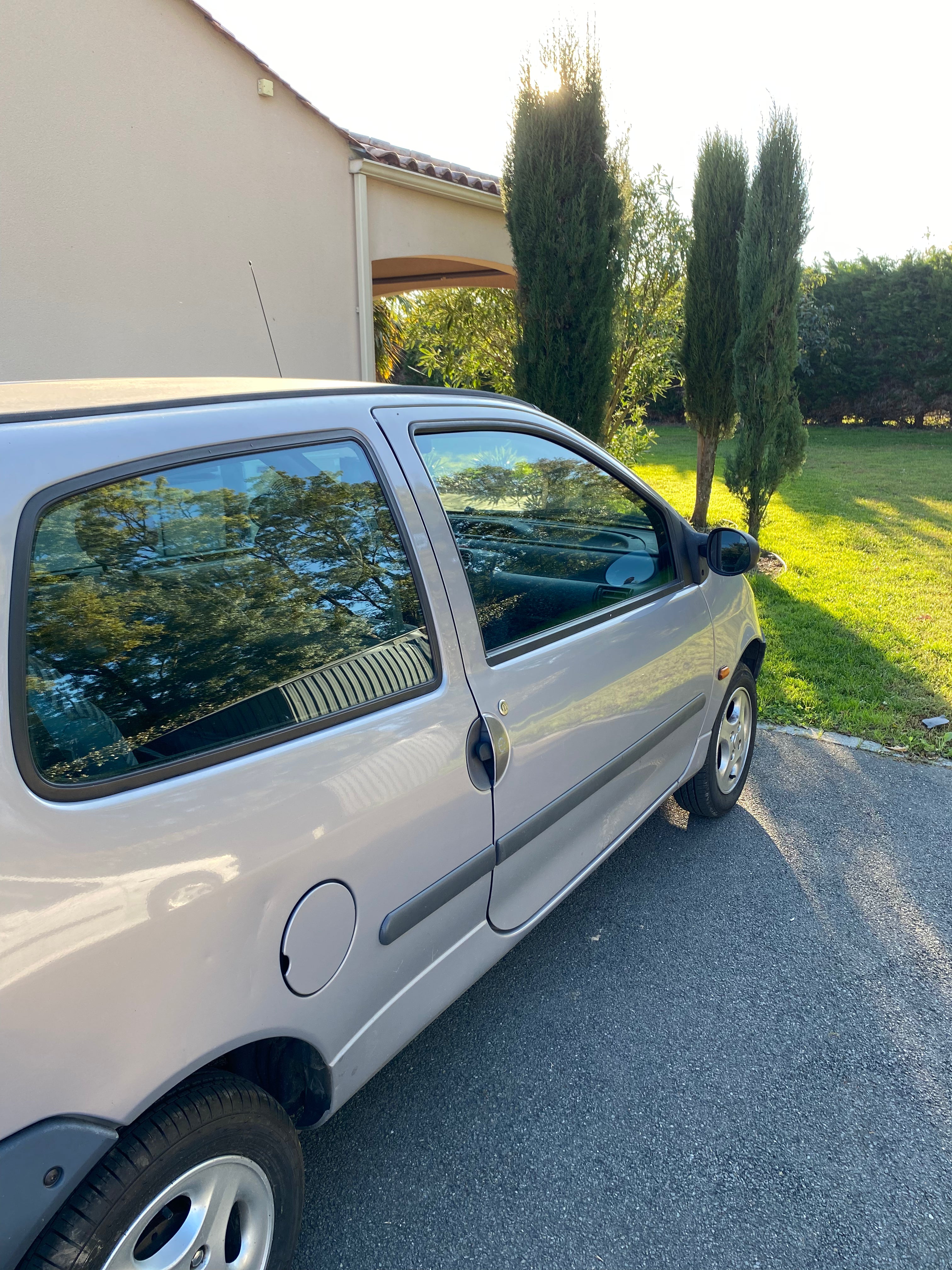 RENAULT TWINGO